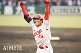 豪快なダイビングキャッチは代名詞に。ファンの記憶に刻まれる、守備の名手と呼ばれたカープOBたち