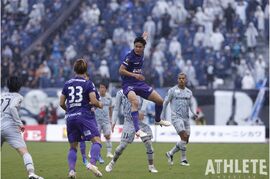 OBが振り返る4・5月のサンフレッチェ。広島が誇るスペシャリスト直伝！“高精度クロス”でルーキーが魅せた