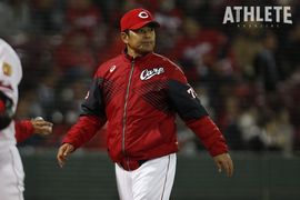 赤の検証<br />～緒方孝市著『赤の継承 カープ三連覇の軌跡』制作ドキュメント<br />「苦い敗戦も全部書く――緒方孝市は逃げなかった」