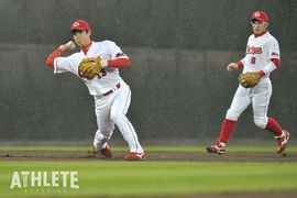 かつて三遊間を組んだカープOB梵英心が語る、2012年の堂林翔太「荒削りな中に“雰囲気”を感じた」<br />