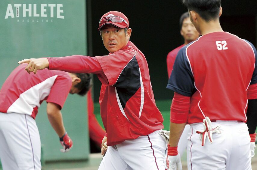 『25年ぶり優勝』の裏にあったカープ打撃陣の変化。当時の石井琢朗コーチが遂行した『意識改革』