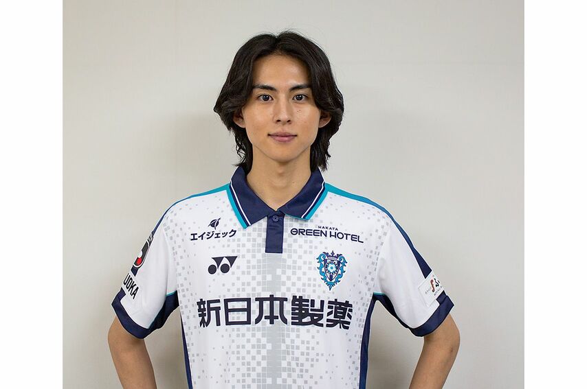 J1福岡ホームゲームに王様戦隊キングオージャー・ギラ役の酒井大成が登場「久しぶりにピッチに立つことができて良かったです」