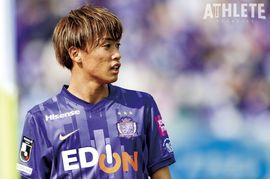 「パフォーマンスはそのときの感情で」サンフレの10番を背負う森島の知られざる素顔とは【INTERVIEW】<br />