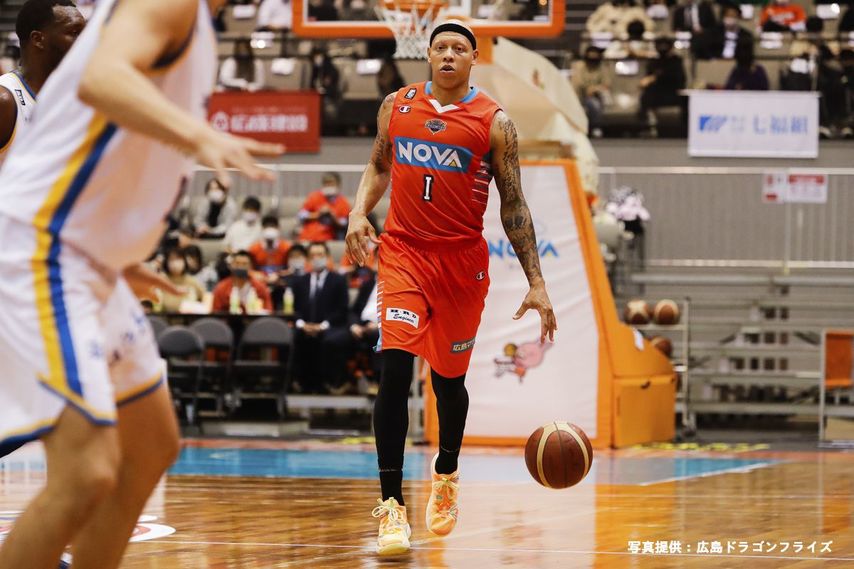 守備が崩壊。100失点を喫した広島ドラゴンフライズが屈辱のホーム3連敗（12月2日・広島 97-109 滋賀／B1リーグ第10節）