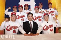 <div class="caption">2018年ドラフトでは小園選手をはじめ（前列左端）、高校生野手を多く指名した。</div>