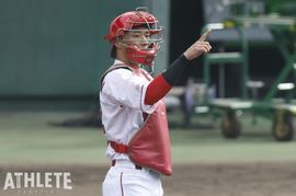 日本ハム戦での重盗はベンチワークで防げた失点。苦戦が続くからこそ原点に立ち戻った野球を【カープOB・笘篠賢治氏のコラム】<br />