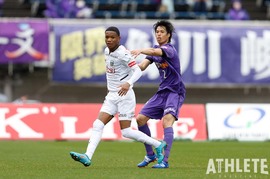 【野上結貴インタビュー#2】佐々木、荒木と共に広島の守備を支えるキーマンが語る自身の強みとは。