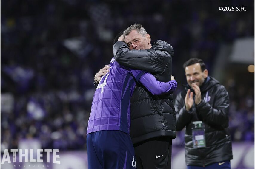 サンフレッチェ広島、スキッベ監督のラストマッチを勝利で飾る！荒木のヘッドが決勝点に