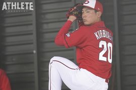 登板前の最後の5球に込められた思い。守護神・栗林良吏の欠かすことができないルーティンとは<br />