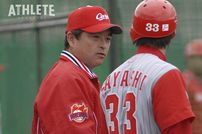 <div class="caption">2006年から2009年まで、一軍打撃コーチとして後進の指導にあたった小早川毅彦氏。</div>