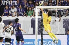 守護神が見せた好セーブの数々！リーグ最少失点を誇る今季のチームを、サンフレッチェOBが分析する