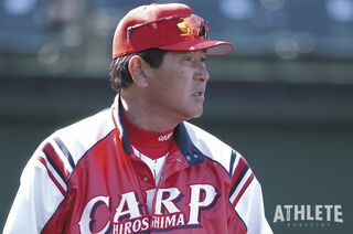 保証書 広島カープユニフォーム #8山本浩二選手 リーグスター社 - 野球