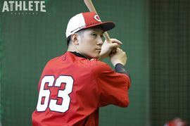 西川龍馬の打撃技術はクリケットでも通用する!?カープ打線を牽引する打者の魅力を紐解く【カープOB・木村昇吾のコラム】<br />