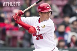 【カープの名スカウトの証言 新井貴浩】「正直言うと、見送ろうというところまでいっていた」。指名漏れ寸前から2000安打を達成した地元出身大砲の指名秘話