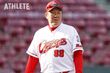 「最後は三振で決めたかった」100勝100セーブ投手を達成したカープのレジェンド・佐々岡真司が…
