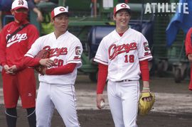 18番から20番へのドラ1コンビリレーで5連勝。連続セーブの球団記録に並んだ栗林良吏が語る、森下暢仁の知られざる一面とは。