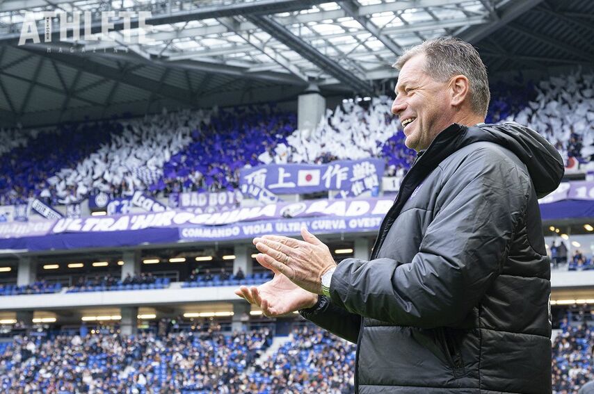 【J1広島】2024 Jリーグアウォーズで、DF佐々木翔・GK大迫敬介がベストイレブン選出。スキッベ監督は優秀監督賞