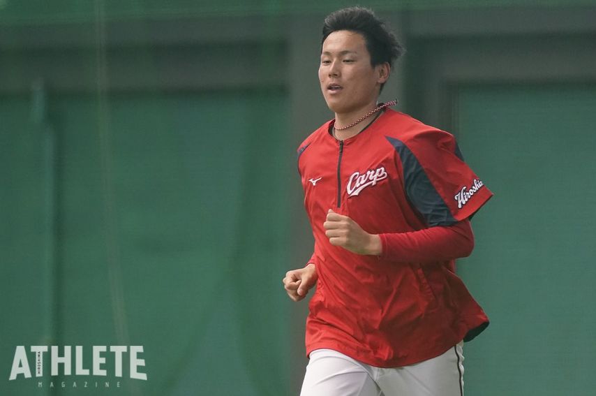 入団前に感じていたのは1.5倍増のプレッシャー。若い選手の多い危機感が守護神を強くした【栗林良吏の1年目の言葉-ドラフト直後の取材より-#1】<br />