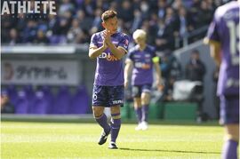 青山敏弘に代わり、今季加入のストライカー・大橋祐紀が交代出場【サンフレッチェ広島・エディオンピースウイング広島オープニングマッチ】