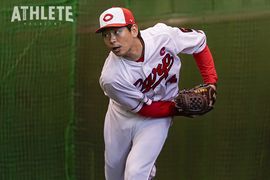 100勝100セーブを達成。伝説の左腕が明かす“史上最年長”の開幕先発秘話