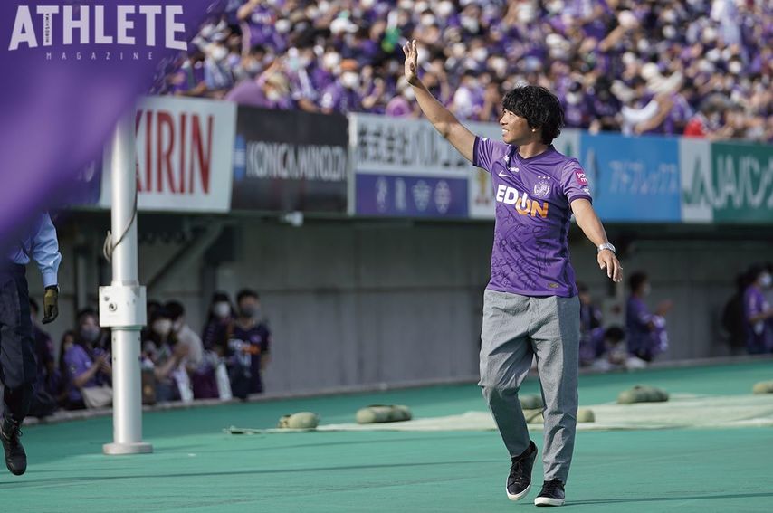 「近い将来、11番を身に纏う選手が出てくるはず」元サンフレ・佐藤寿人から言葉の贈り物【独占取材】