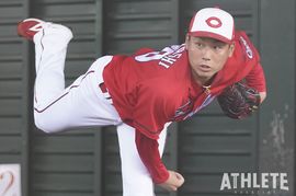 初登板の重圧をかき消したある出来事とは。日本の守護神に成長した栗林良吏の1年目の決意<br />