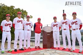 カープ二軍本拠地の「由宇練習場」開設30周年記念碑が公開