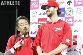 「初日から100球を投げ込む投手を見て驚いたが…」K.ジョンソンが振り返る日本で成功を収めた理由【INTERVIEW#4】<br />
