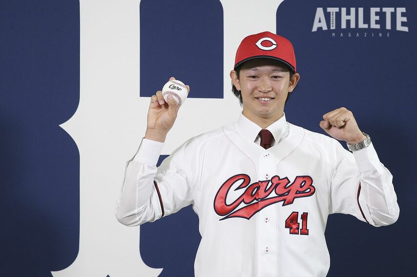 「カープファンが味方になるのは頼もしい」現役ドラフト2巡目・鈴木健矢が入団会見。緩急ある投球が武器のアンダースロー右腕