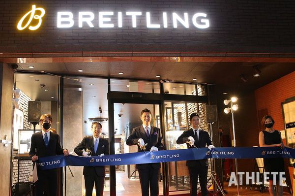 カープ新井貴浩新監督が、広島市内の高級時計店オープニングイベントに