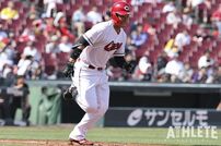 <div class="caption">今季初スタメンの巨人戦でタイムリーを放った田村。13日もスタメンに名を連ねた</div>