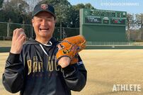 <div class="caption">「栃木のみなさんとならやればできる！」と元気よくキャンプインした高岸宏行投手。</div>