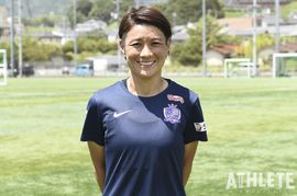 WEリーグ開幕、女子サッカーを通して、レジェンド・近賀ゆかりが伝えたいメッセージ【SELECT INTERVIEW】