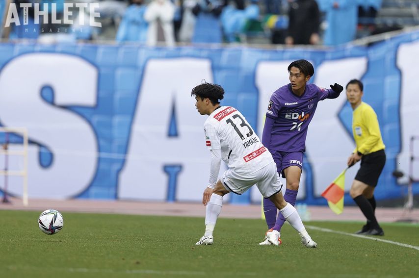 「毎試合“活躍する準備”をすることが大事」。サンフレッチェ広島の若きマルチプレーヤー・東の魅力【第1回】