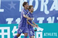 <div class="caption">2015シーズンにはリーグ、カップ、天皇杯あわせて16ゴールをあげた浅野</div>