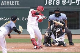 首位打者争いを繰り広げ、チーム2位の68打点。坂倉将吾が見せた5年目の進化とは【INTERVIEW】<br />