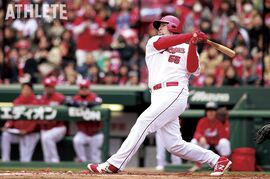 「広島は二番目の故郷」最強助っ人と愛されたエルドレッドが、リーグ制覇の翌年語ったカープへの思い