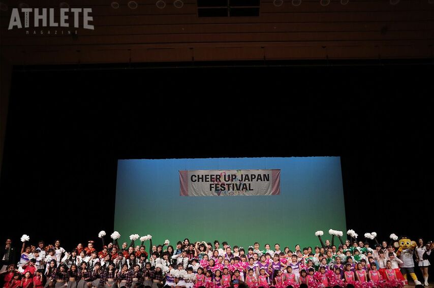 <div class="caption">「Cheer Up Japan」に参加したメンバーたち</div>
