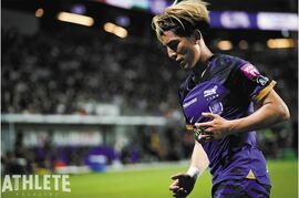 大いなる覚悟を胸に。サンフレッチェ広島・新井直人が語る新天地での1シーズン目