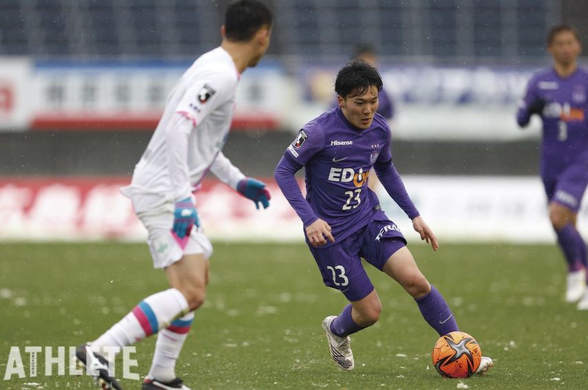 【鮎川峻インタビュー#1】勝負の世界に言い訳は不要。“決める力”を高め、ストライカーへの道を駆け上がる<br />