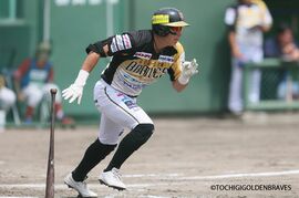 栃木ゴールデンブレーブス川﨑宗則が契約更新。選手兼任でテクニカルアドバイザーに就任も発表。