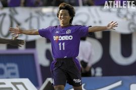 「あの得点がなかったら僕のキャリアはどうなっていたか分からない」佐藤寿人の運命を左右した歓喜のゴール【広島と共に戦った12年間】