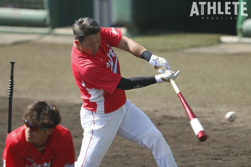 <div class="caption">今年の春季キャンプでも練習に励む鈴木誠也選手の姿が目立った。</div>