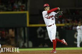 2024年度 三井ゴールデン・グラブ賞にカープから矢野・秋山の2選手が受賞！矢野は自身初、秋山はカープでは初受賞