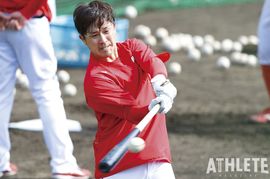 【上本崇司インタビュー#1】気持ちの面で大人になれた。10年目の今季、打席で実践するシンプル思考<br />