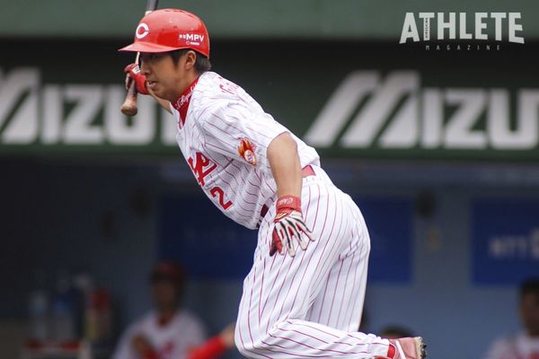 俊足巧打 や 内野手 のイメージが強い背番号 2 の原点は まさかの カープ背番号の系譜 Carp 編集部コラム 広島アスリートマガジン