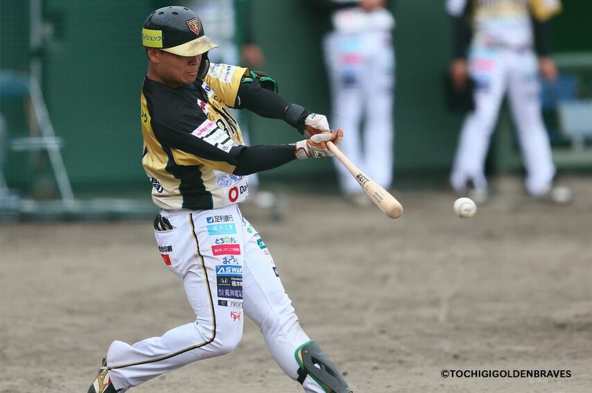 <div class="caption">4月21日の茨城アストロプラネッツ戦でサヨナラ打を放った石川慧亮</div>