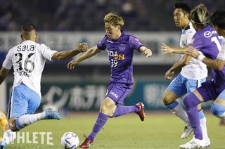 レジェンドの背中を追うルーキー。サンフレッチェ広島の若きアタッカー