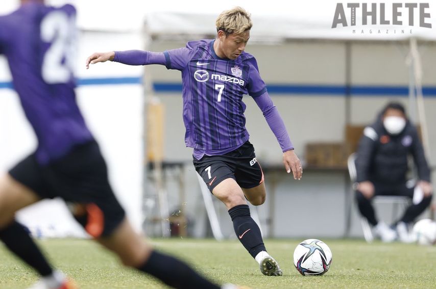 【野津田岳人インタビュー#1】ずっと広島のことは気になっていた。帰ってきた攻撃的ボランチ<br />