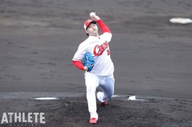 ＜日南キャンプレポート2月8日＞シート打撃初登板の床田寛樹が貫禄の投球。沖縄切符奪取に向けて若手のアピール合戦も本格化【編集部フォトセレクション】